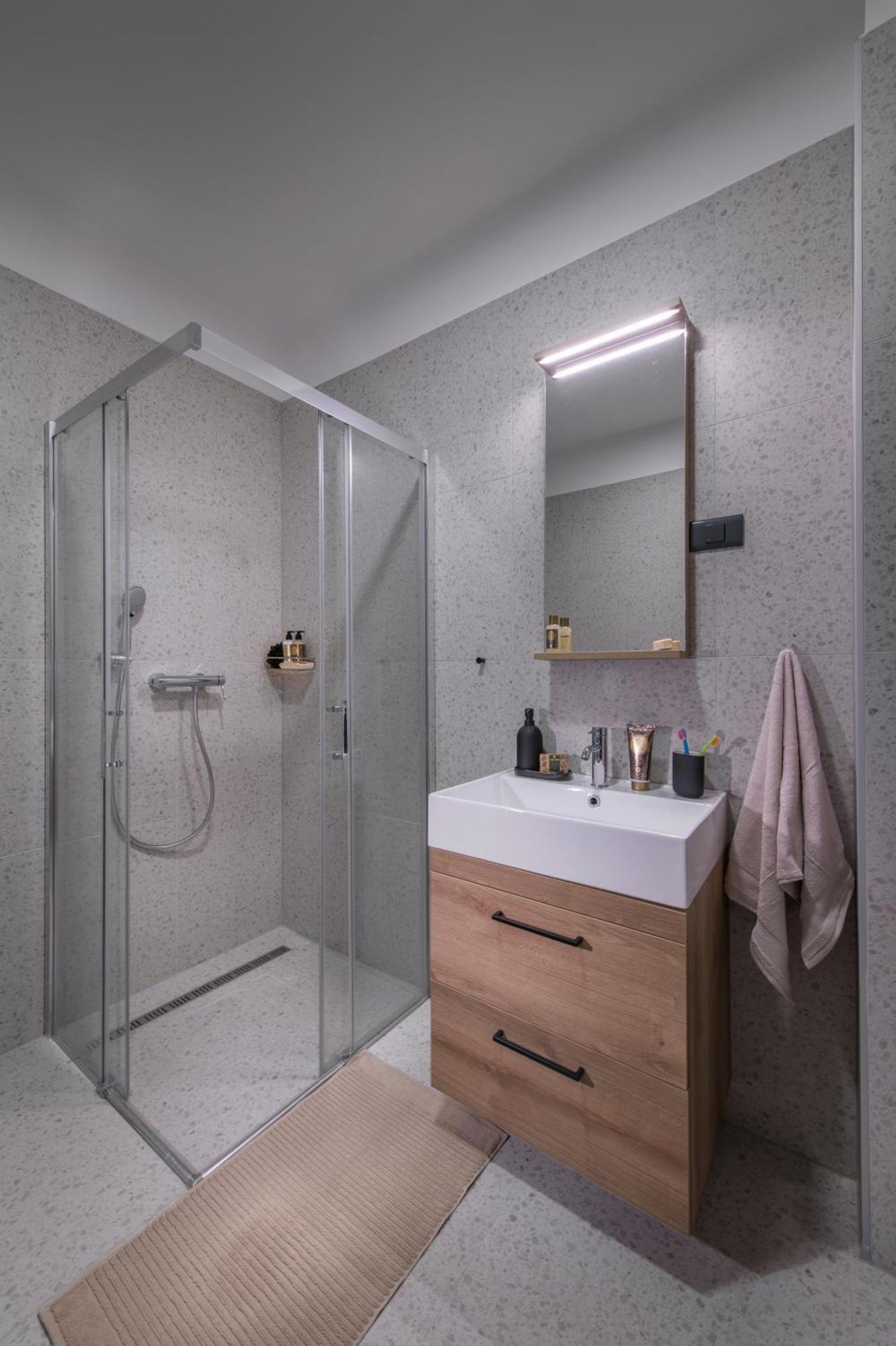 Apartmaji Harpf Slovenj Gradec Oda fotoğraf